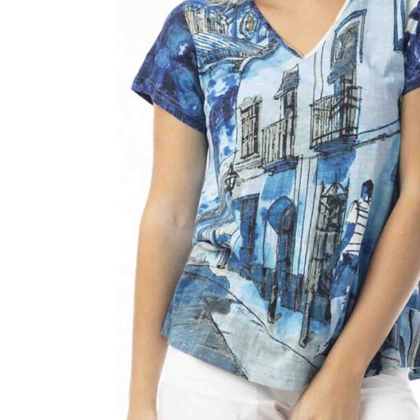 blue top close